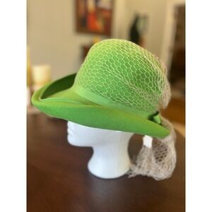 Miss Bierner Derby Hat Womens OS Green Excellent Vintage 60s Wool Veiled Bow Cap
